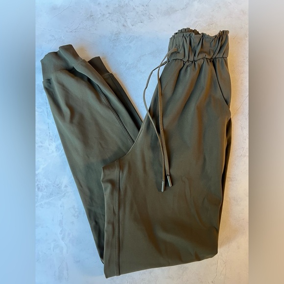 lululemon athletica Pants - Lululemon Green Jogger Pants Size 0